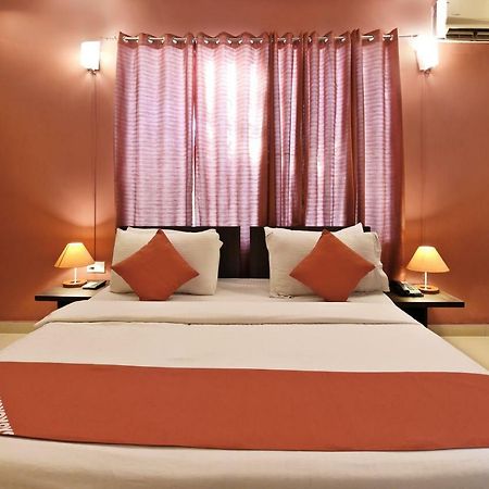 Oyo Flagship 387 Moulsari Avenue Otel Gurgaon Dış mekan fotoğraf