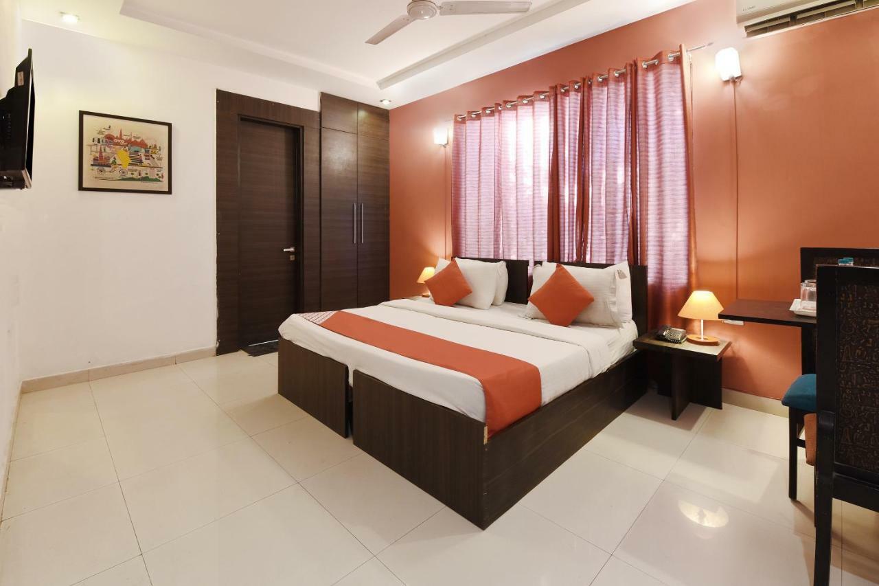 Oyo Flagship 387 Moulsari Avenue Otel Gurgaon Dış mekan fotoğraf