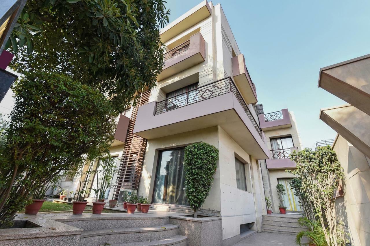 Oyo Flagship 387 Moulsari Avenue Otel Gurgaon Dış mekan fotoğraf
