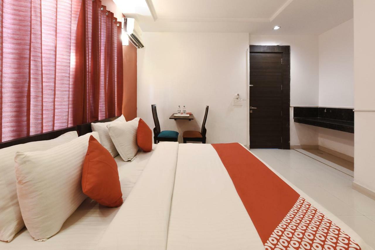 Oyo Flagship 387 Moulsari Avenue Otel Gurgaon Dış mekan fotoğraf
