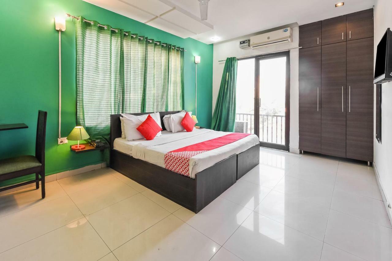 Oyo Flagship 387 Moulsari Avenue Otel Gurgaon Dış mekan fotoğraf