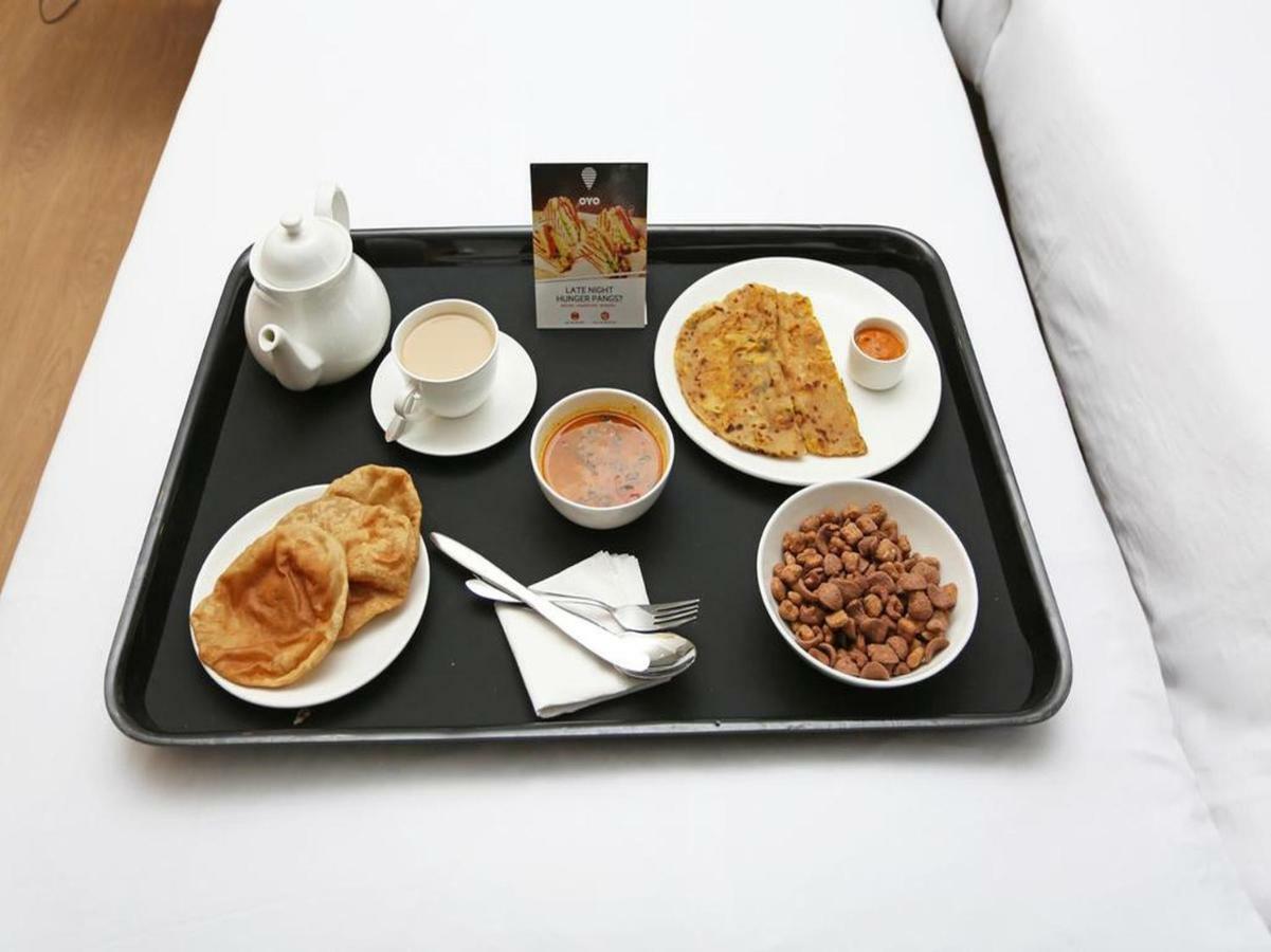 Oyo Flagship 387 Moulsari Avenue Otel Gurgaon Dış mekan fotoğraf